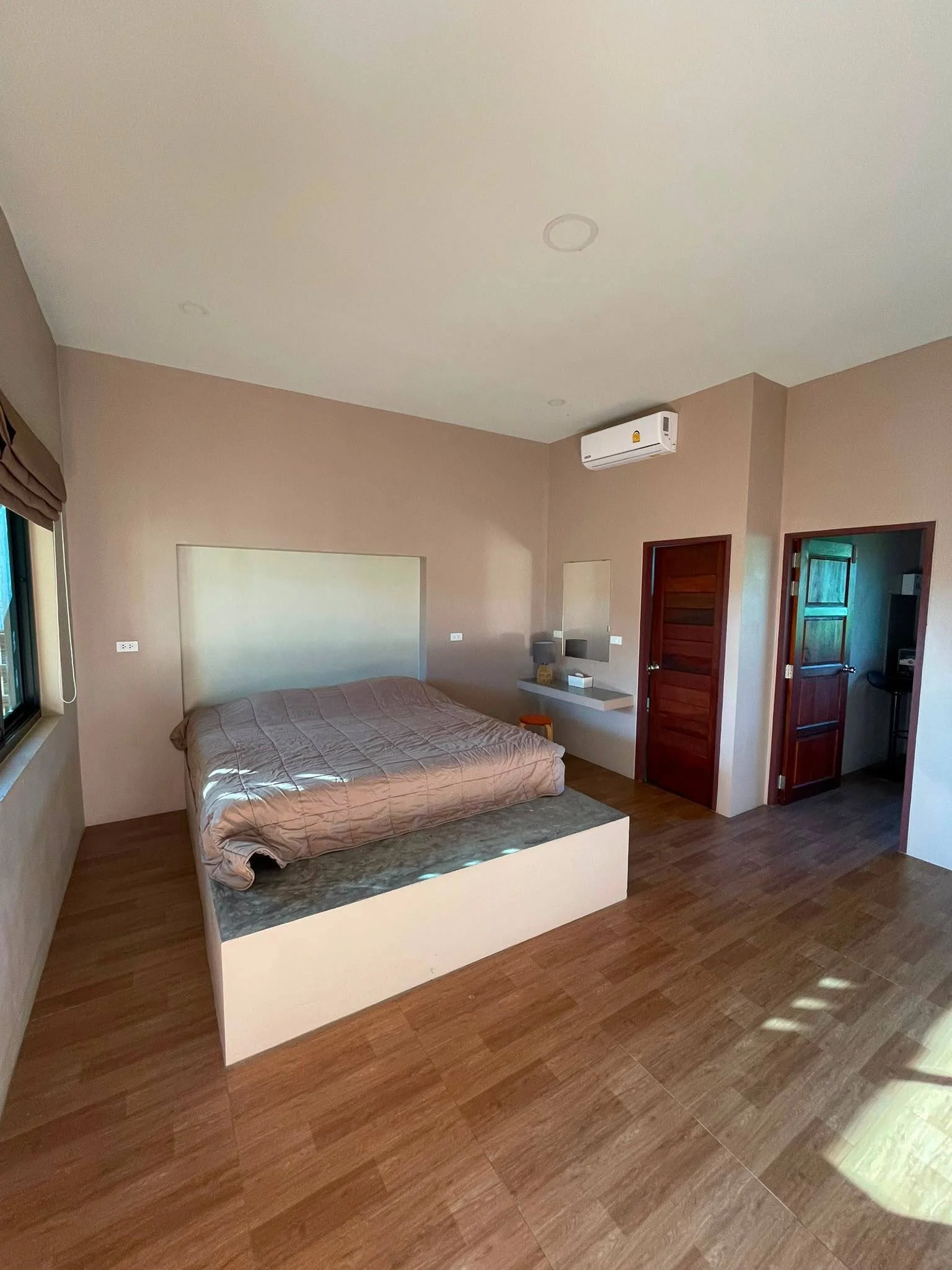 Peaceful 1BR Apartment Surrounded by Greenery