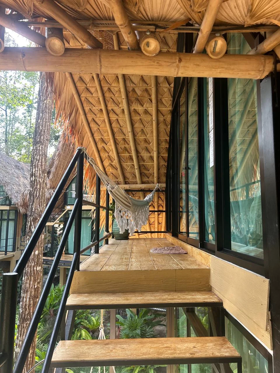 Cozy Art Room in Jungle