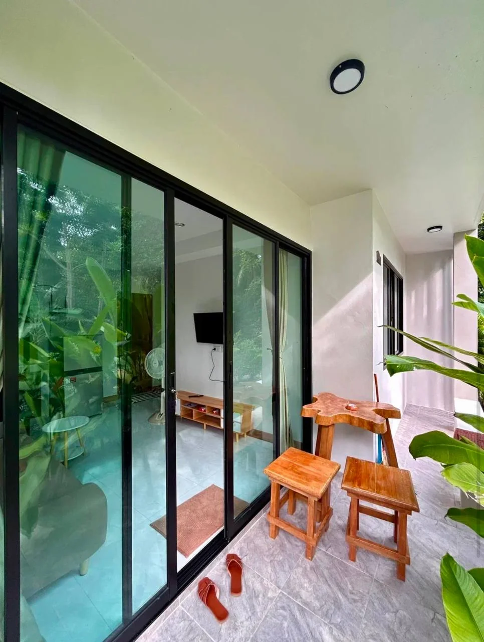 Grounds & pool