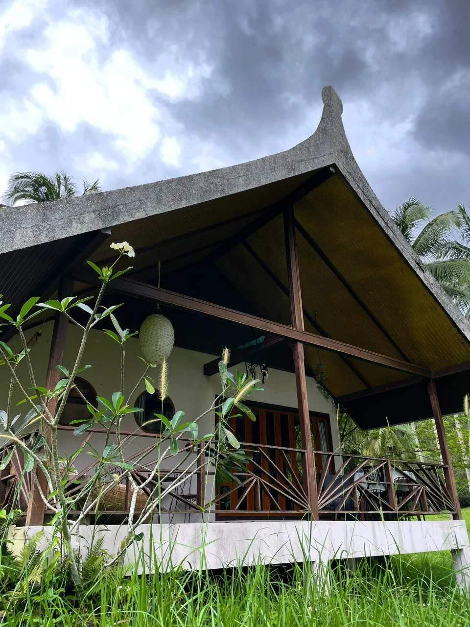 Grounds & pool