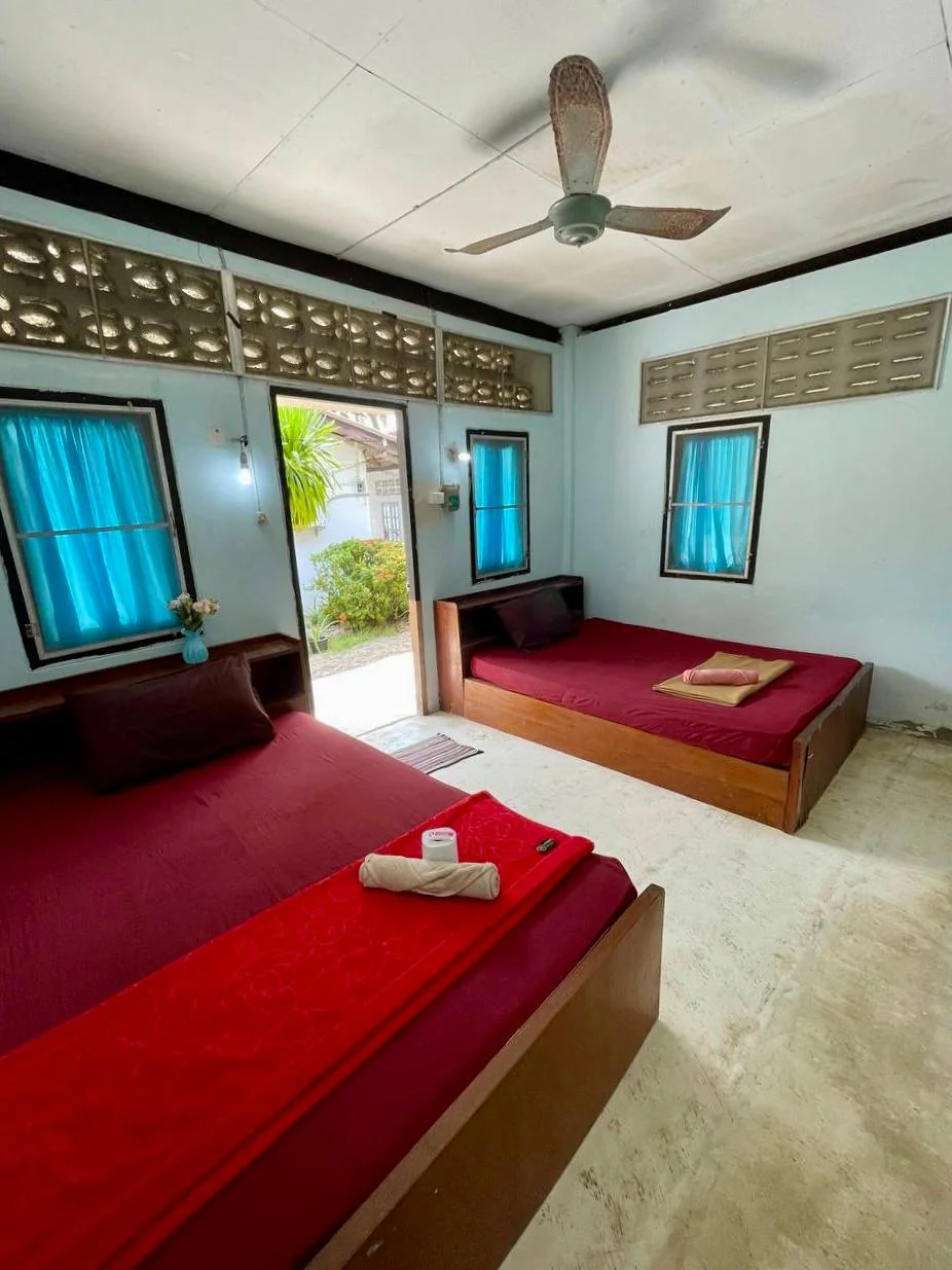 Room 1BR in Baan Kai