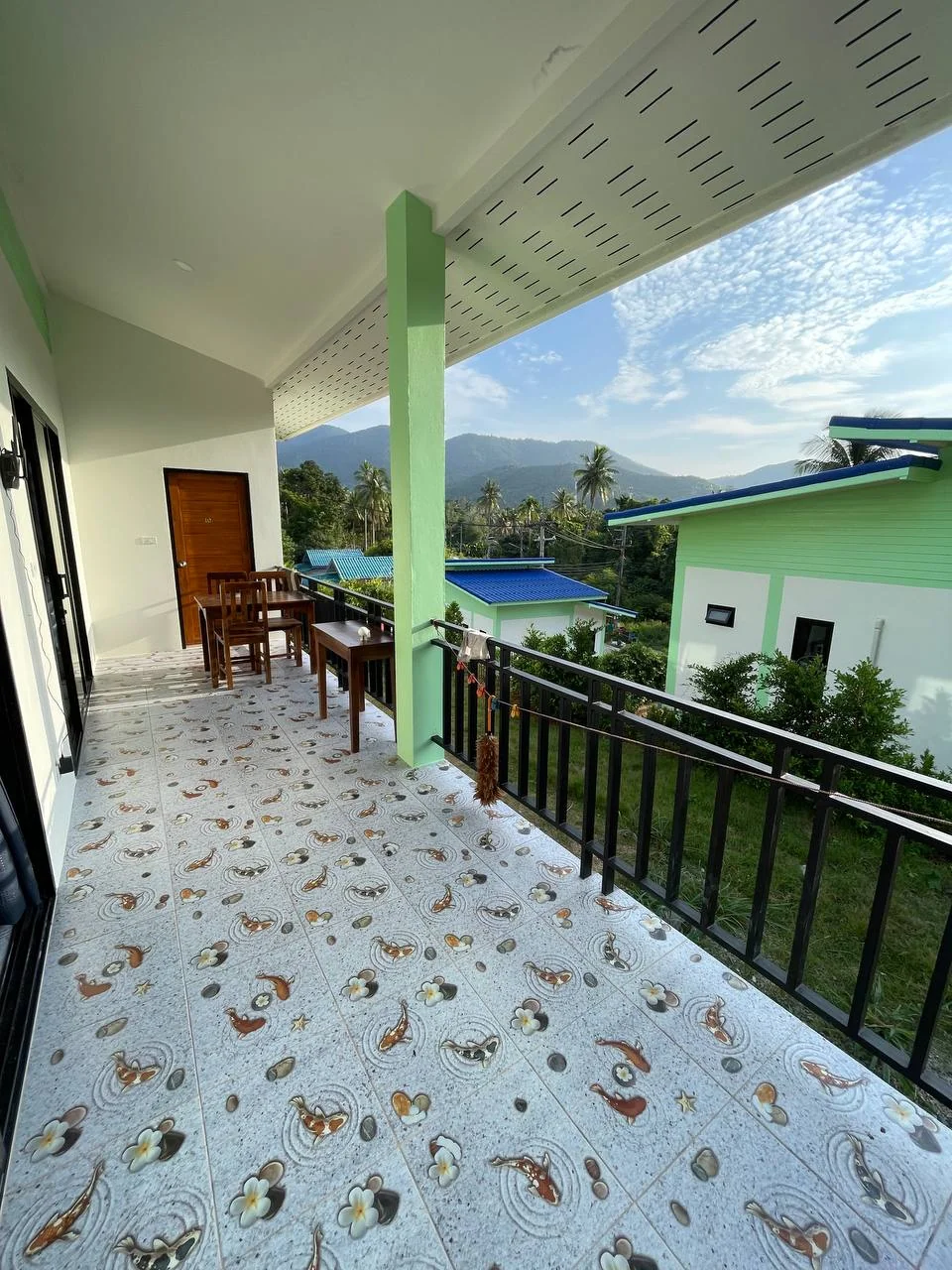 Grounds & pool