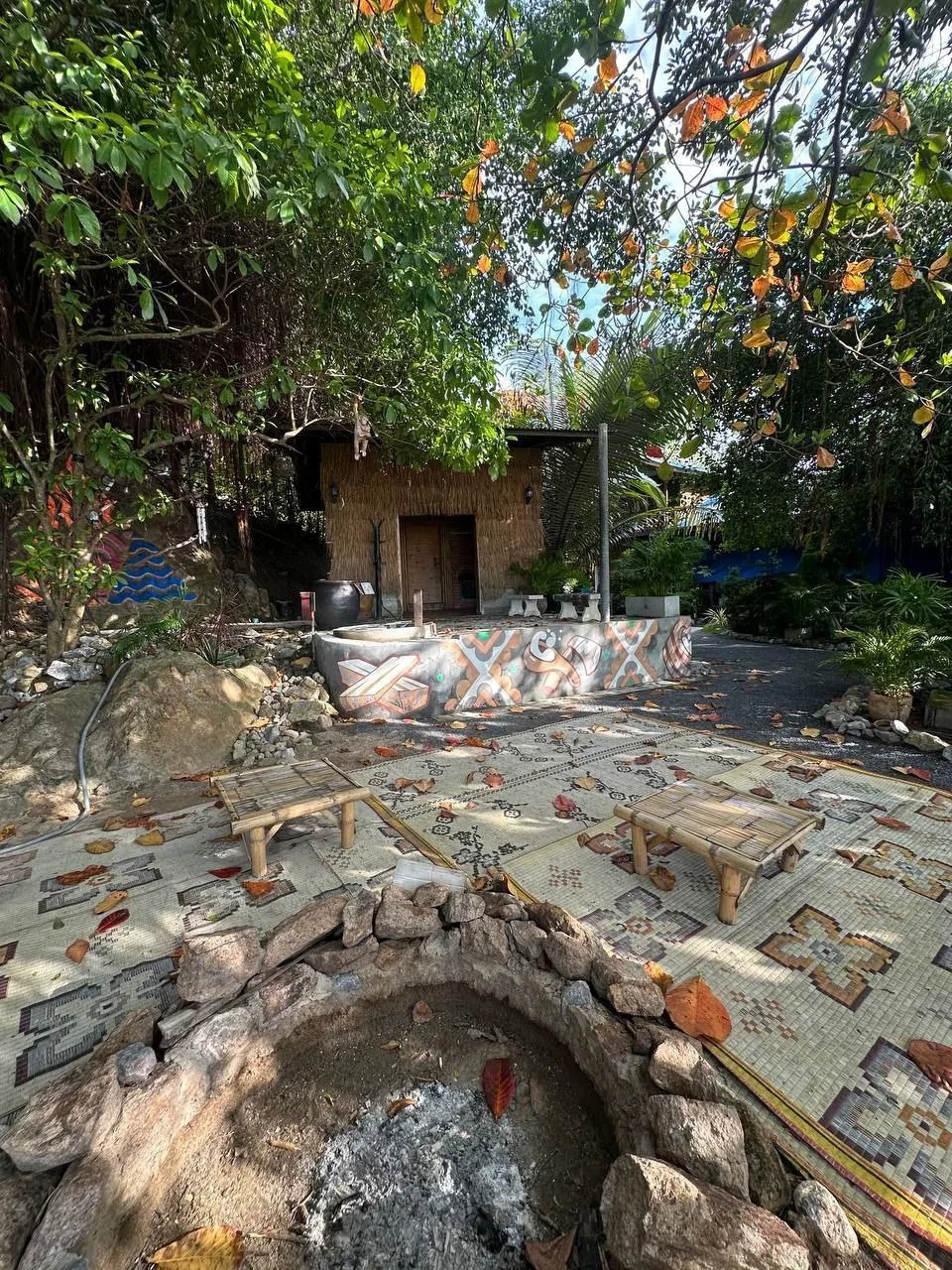 Grounds & pool