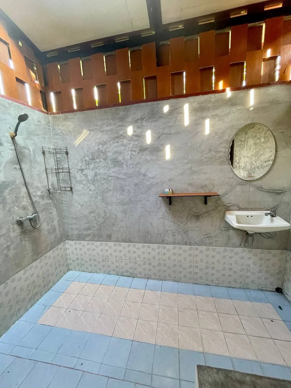 Grounds & pool