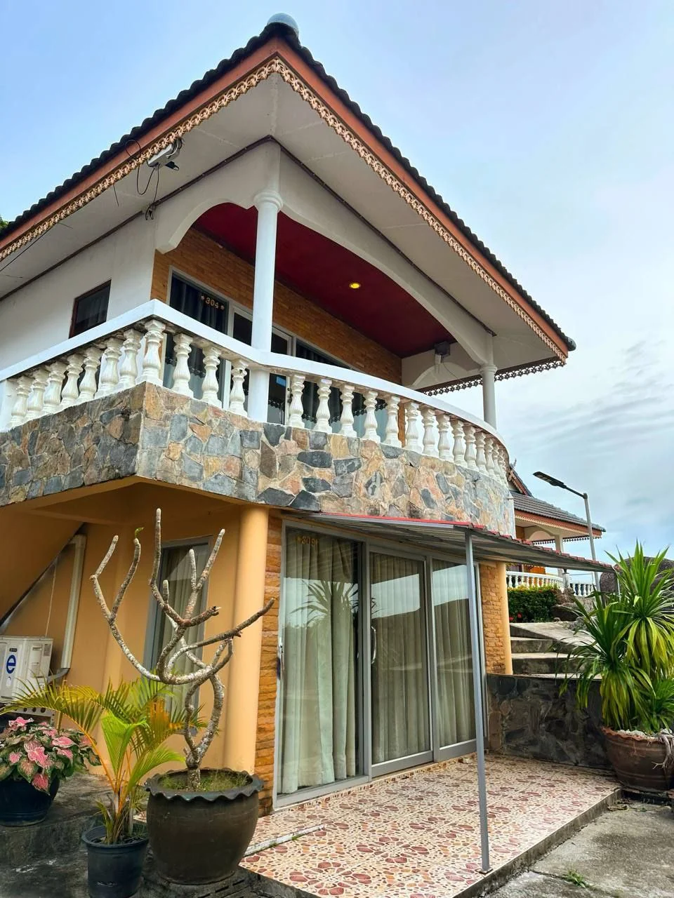 Room 1BR in Baan Kai
