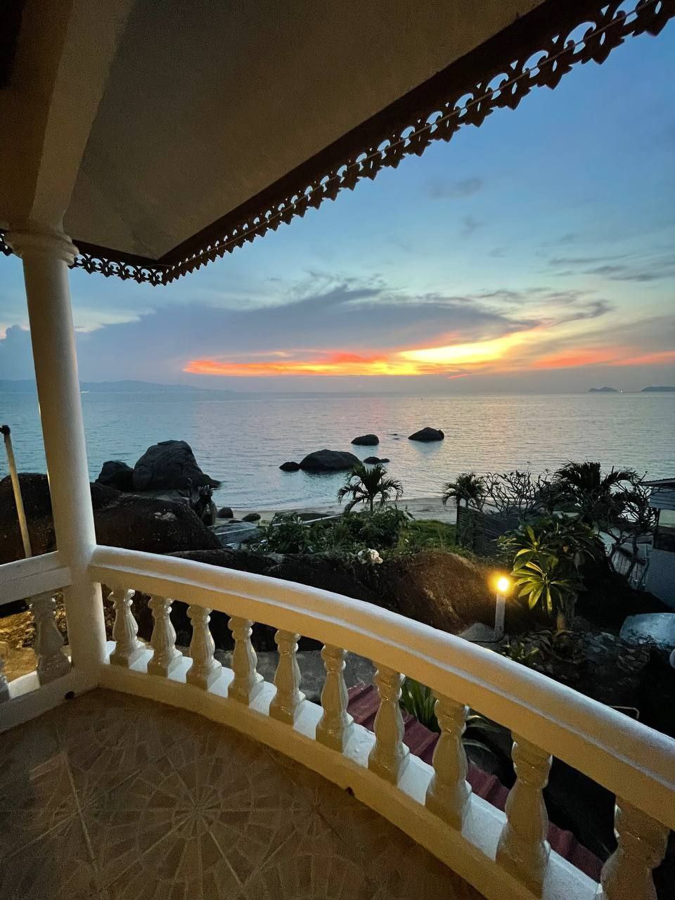 🏡 Spacious seafront apartment