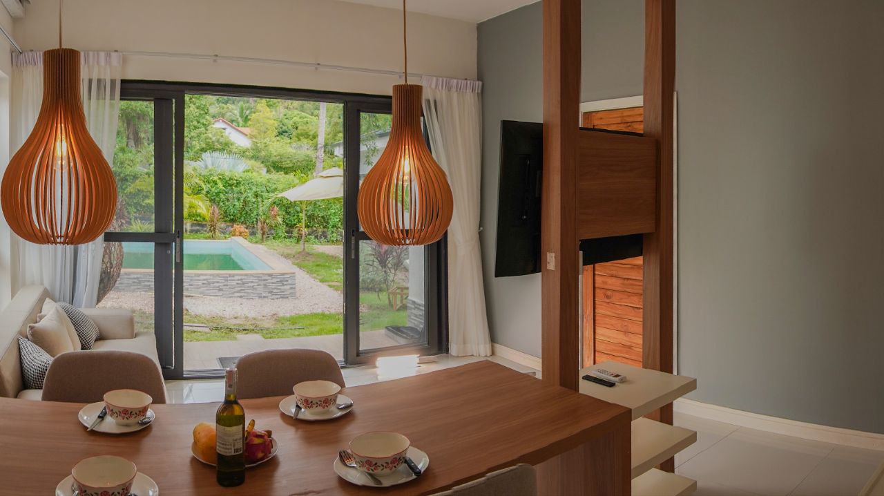 🏡 Bright 2BR Villa with Shared Pool