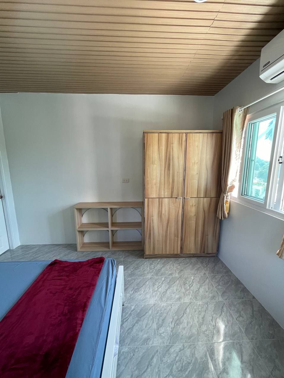 🏡 Bright 2BR House with Sea View