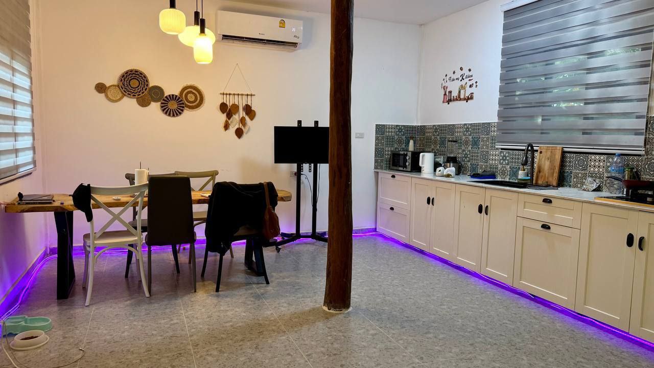 🏡 Cozy 2BR beachfront house (first line)