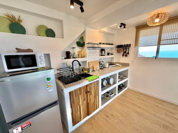 🏡 Bright 1BR jungle house with panoramic views