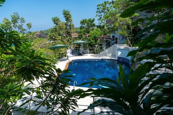 Grounds & pool