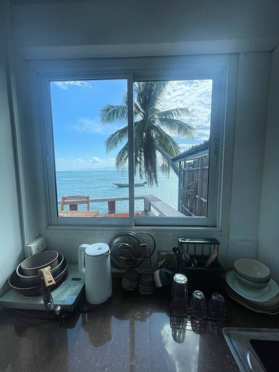 🏡 Seafront apartments with terrace