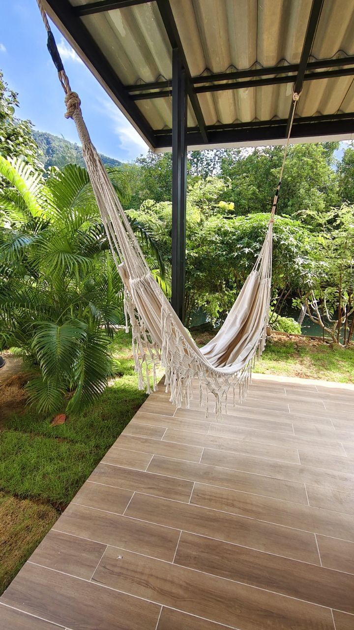 🏡 Bright 3BR house near the beach