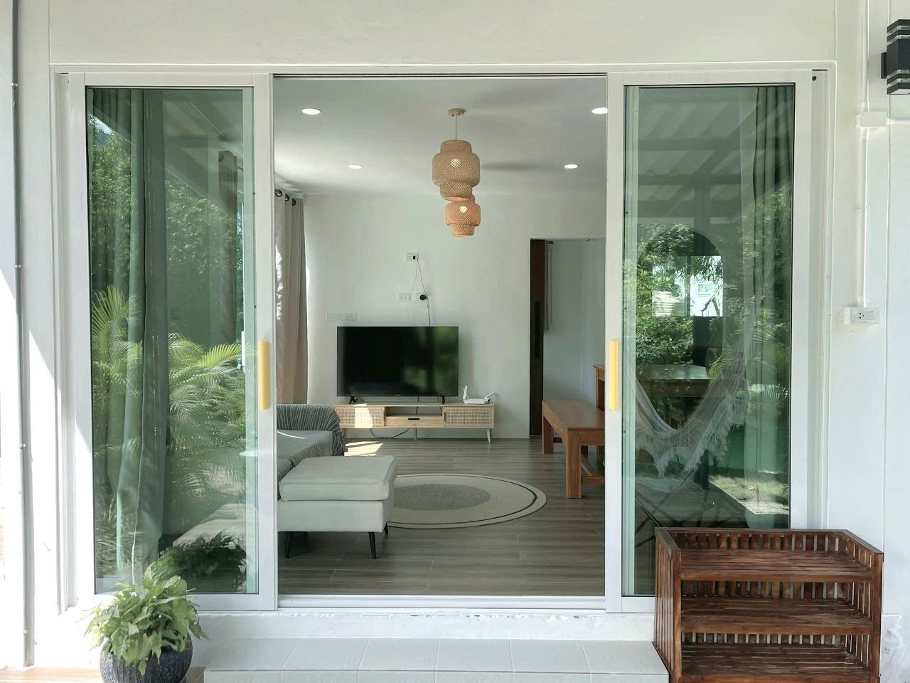 🏡 Bright 3BR house near the beach