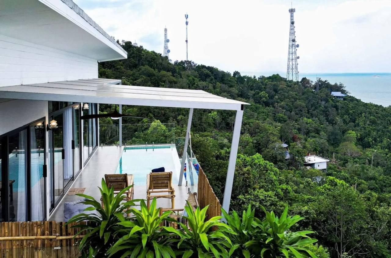 🏡 2BR villa with a pool