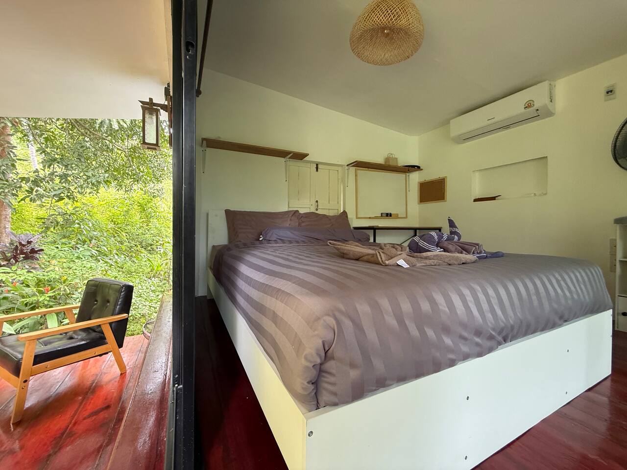 🏡 Cozy 1BR studio with a view