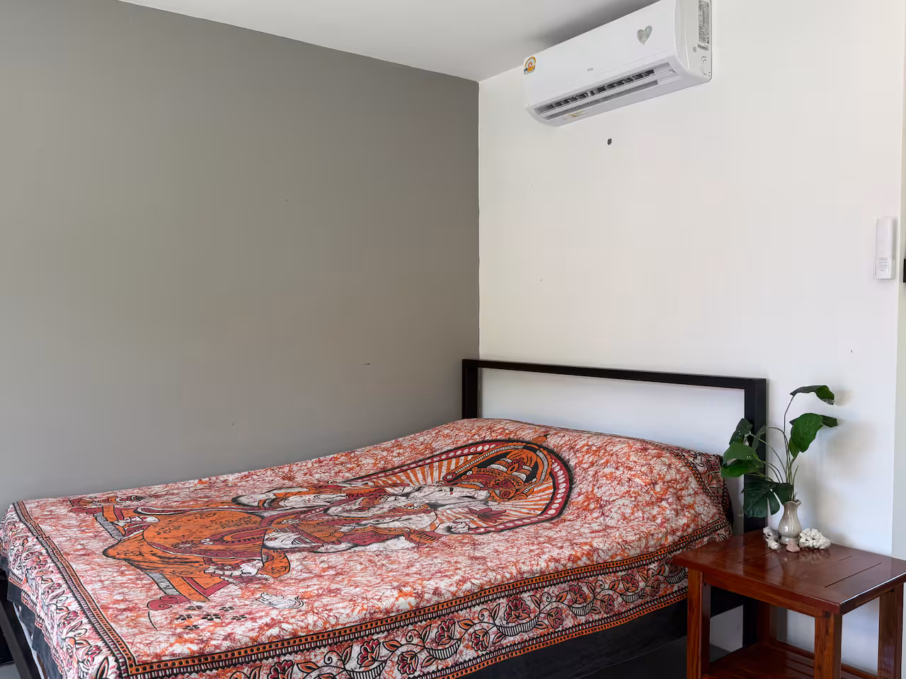 🏡 Studio with a view