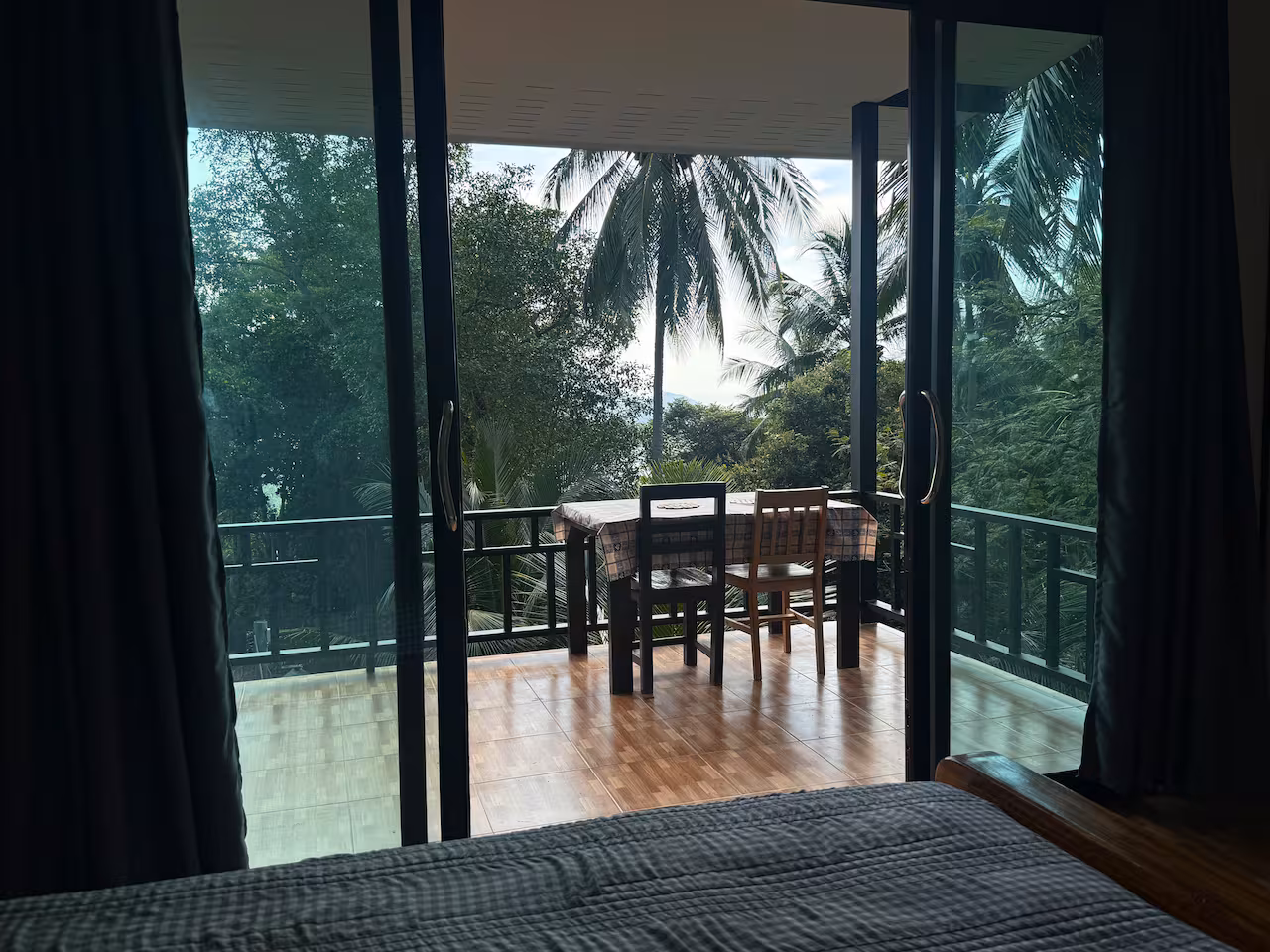 🏡 2BR house with a view