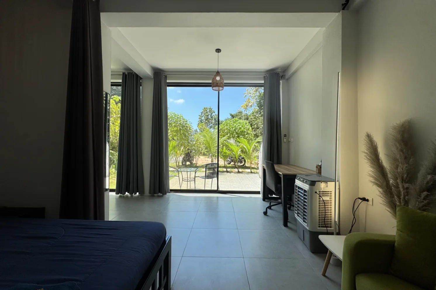 Grounds & pool